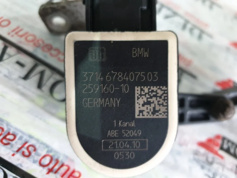 Senzori nivel faruri / perne aer BMW Seria 7 F02 LCI cod piesa : 6784075