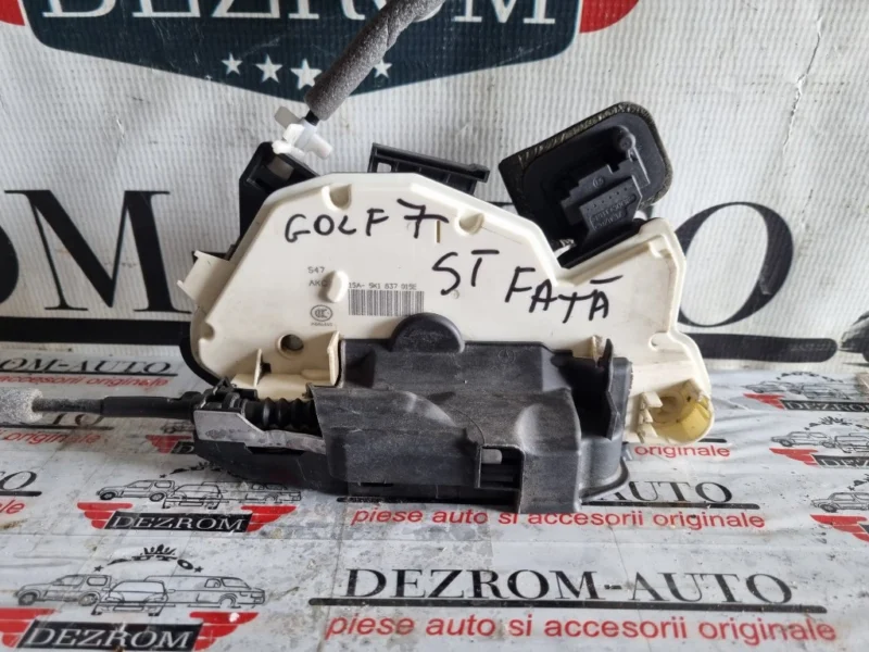Broasca usa stanga fata VW Golf VI Plus / Crossgolf cod piesa : 5K1837015E