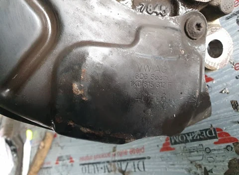 Fuzeta stanga fata originala Audi A3 8P 2.0 TDi 136 cai cod piesa : 1K0407255AA