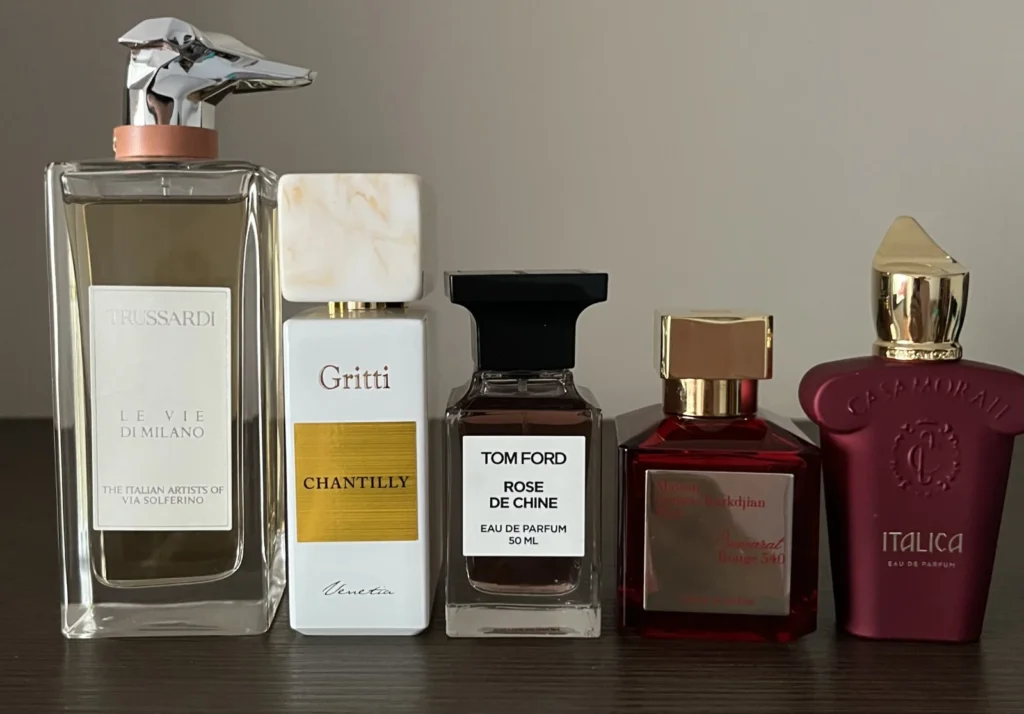 Vând parfumuri. Autentice.