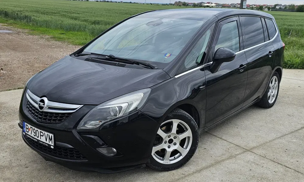 Vând noa Opel Zafira C Tourer 7 locuri