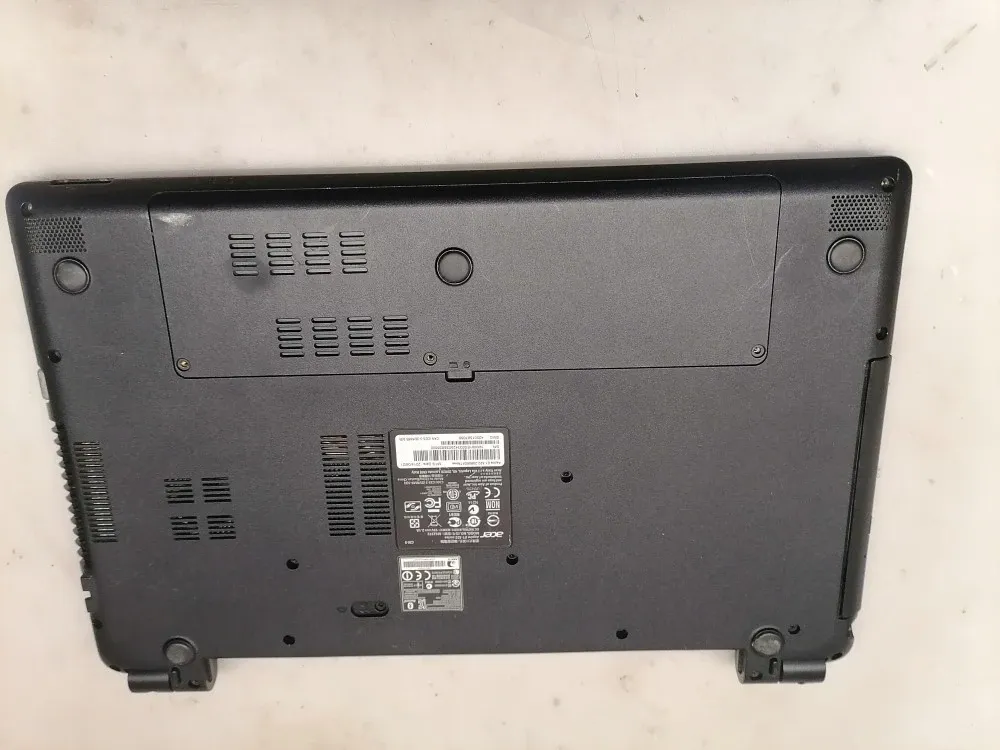 carcasa completa laptop ACER E1 522 , stare buna