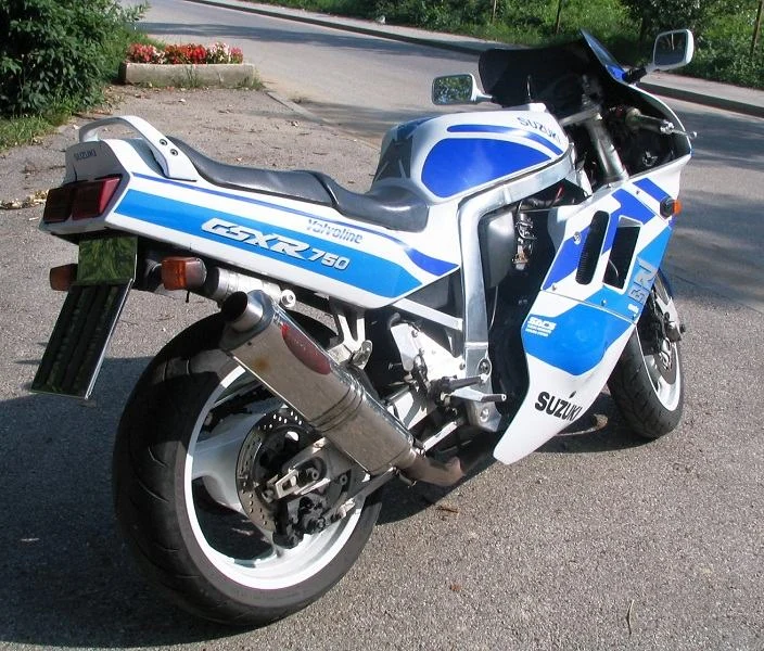 PIESE suzuki gsxr 750 / ulei / lichid