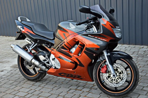 PIESE honda cbr 600 F / F 3
