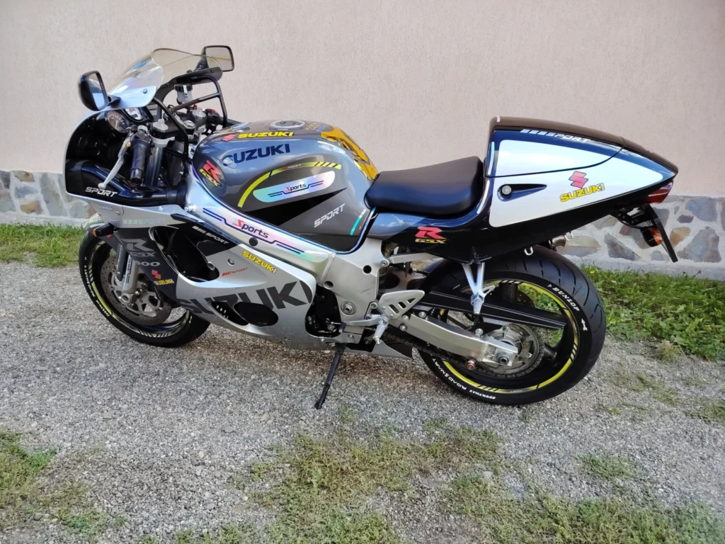 SUZUKI GSXR 600 ! IMPECABIL ! ca NOU