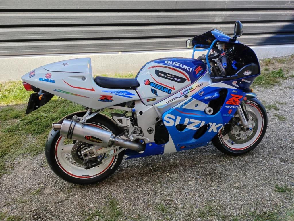 SUZUKI GSXR 600 ! ca NOU