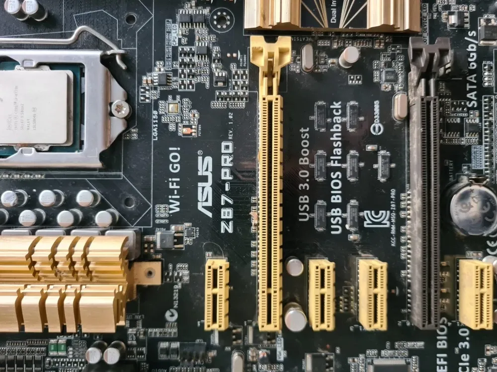 Kit Placa de baza Asus Z87 Pro + Intel Core i7 4770K socket LGA 1150