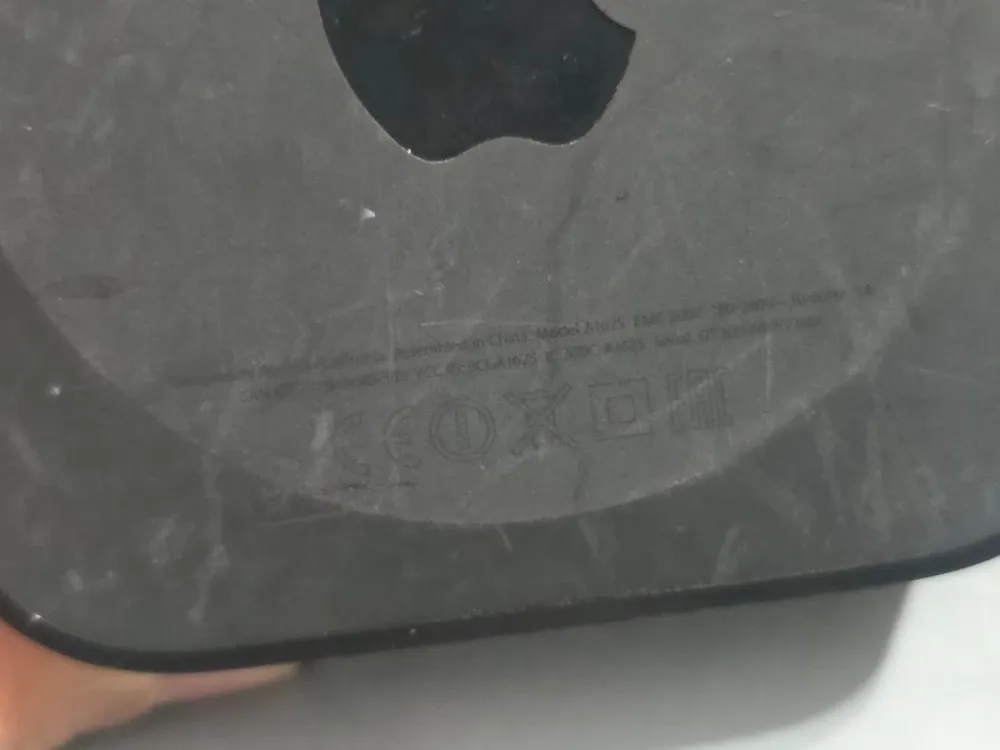 Mediaplayer original Apple TV HD Generatia 4 Model A1625 32GB, 1080p HD