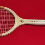 Racheta tenis camp din lemn REGHIN NEPTUN alba – lungime 68.5 cm ( necesita grip )