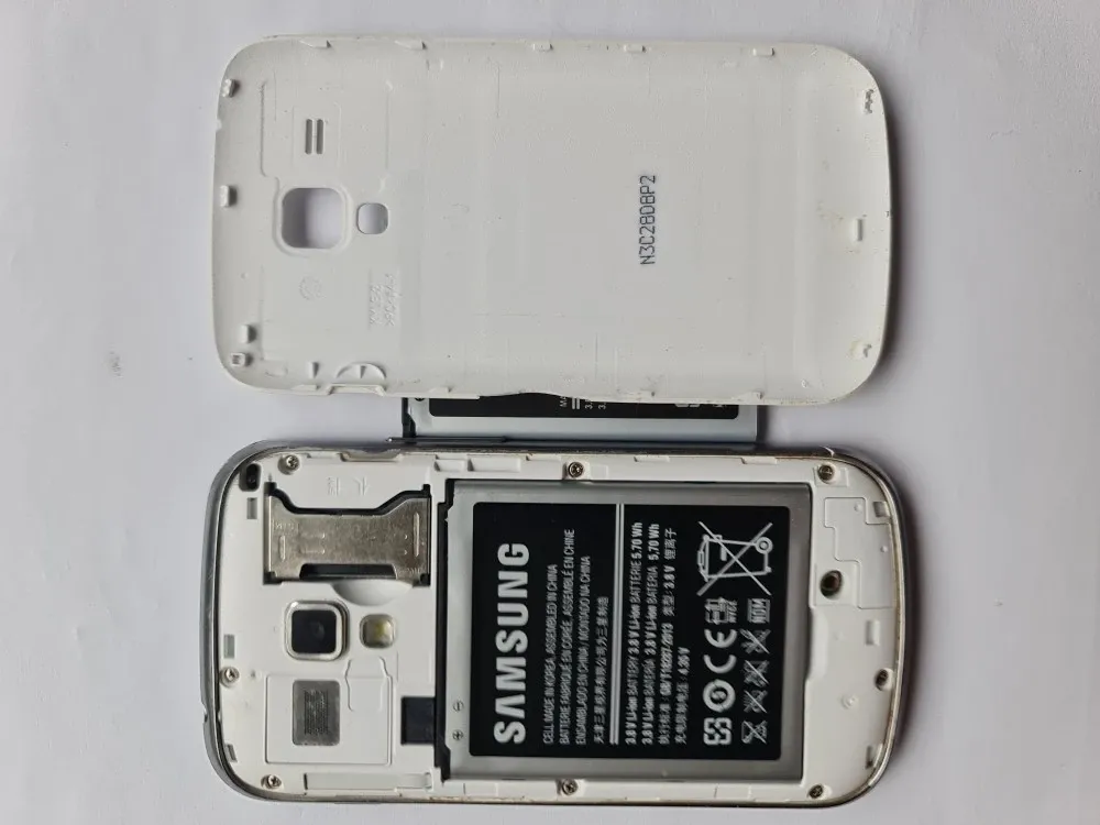 SAMSUNG GALAXY S7560 FUNCTIONAL CU BATERIE DE REZERVA NOUA SI INCARCATOR